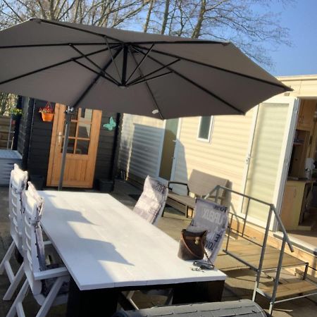 Prachtig Chalet Zonnestraal Westerland Bagian luar foto